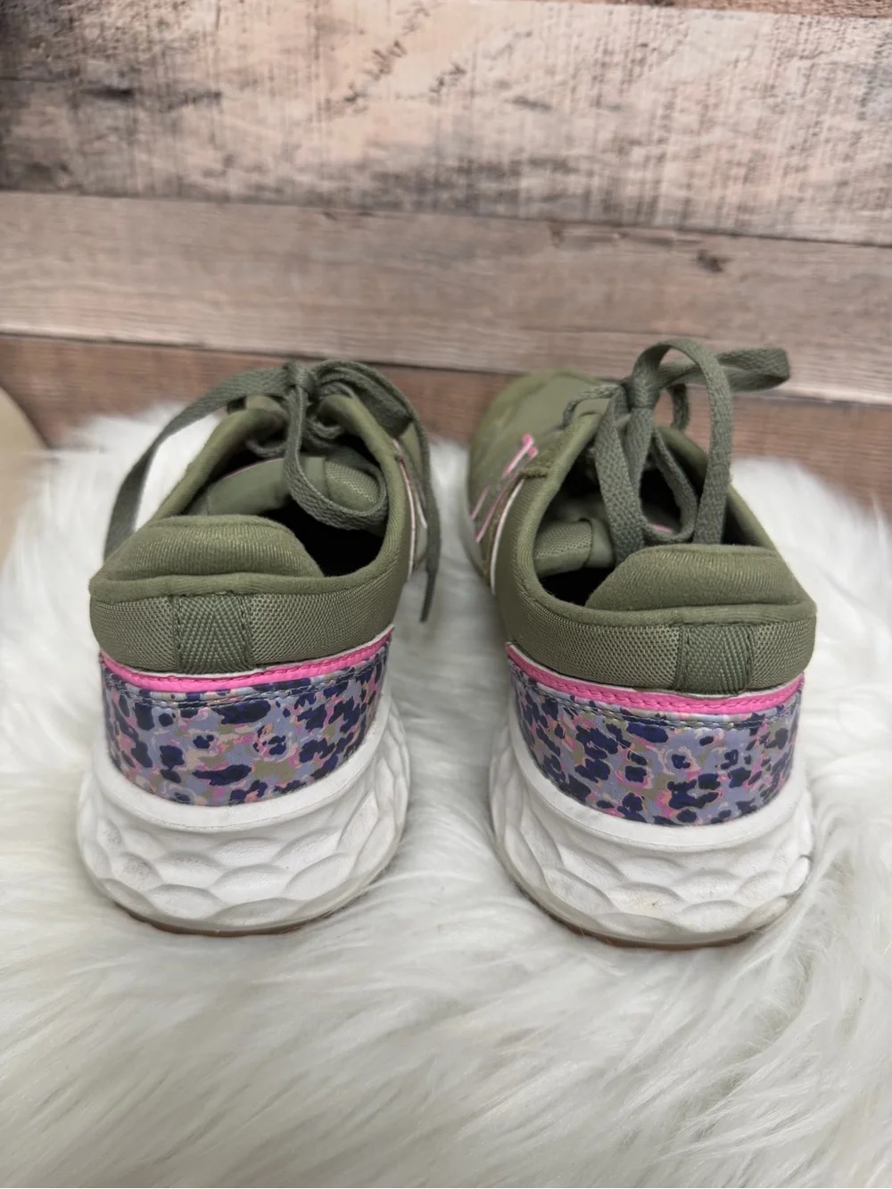 New Balance Women's Olive Green Sneakers with Pink N Logo